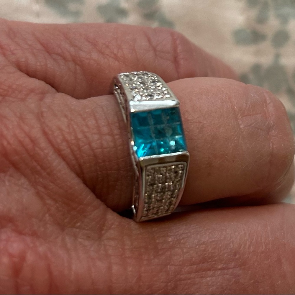 lia sophia ring size 8 NWT